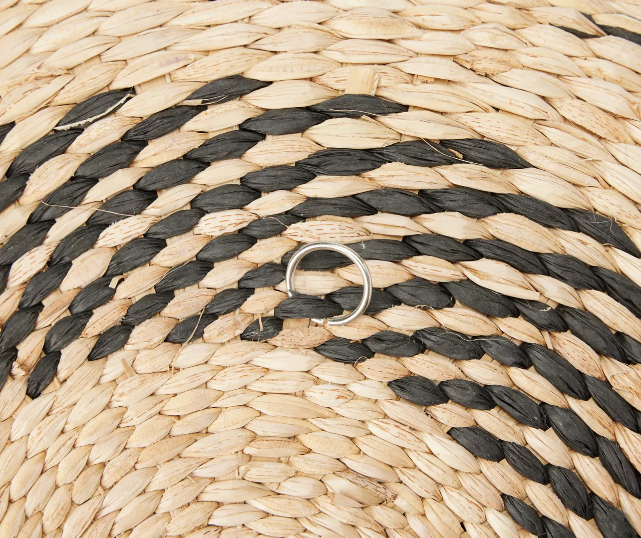 Tan & Black Star Woven Grass Wall Decor - Image 3