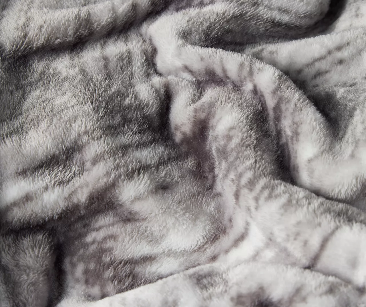 Gray & White Herringbone Twin/Full Plush Velvet Blanket - Image 3