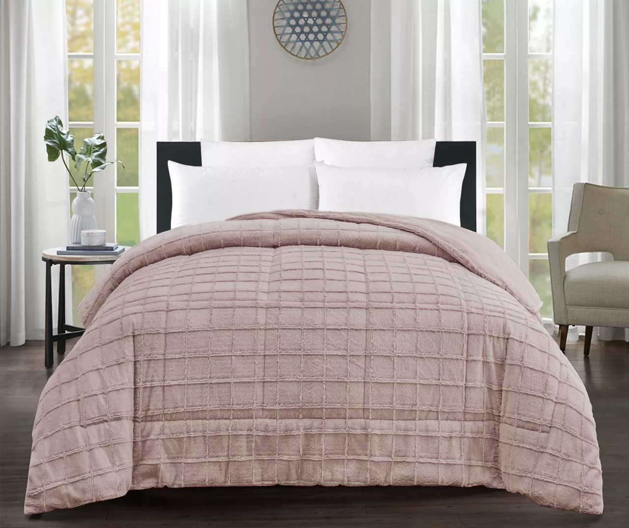 Pink Textured Grid Faux Fur Full/Queen Comforter - Image 2